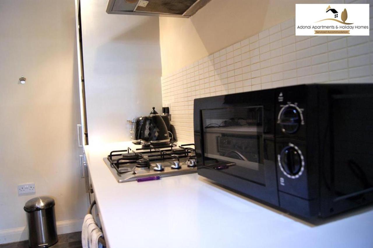 2 Bedroom Apartment At Dagenham , Adonai Serviced Accommodation, Free Wifi And Parking エクステリア 写真