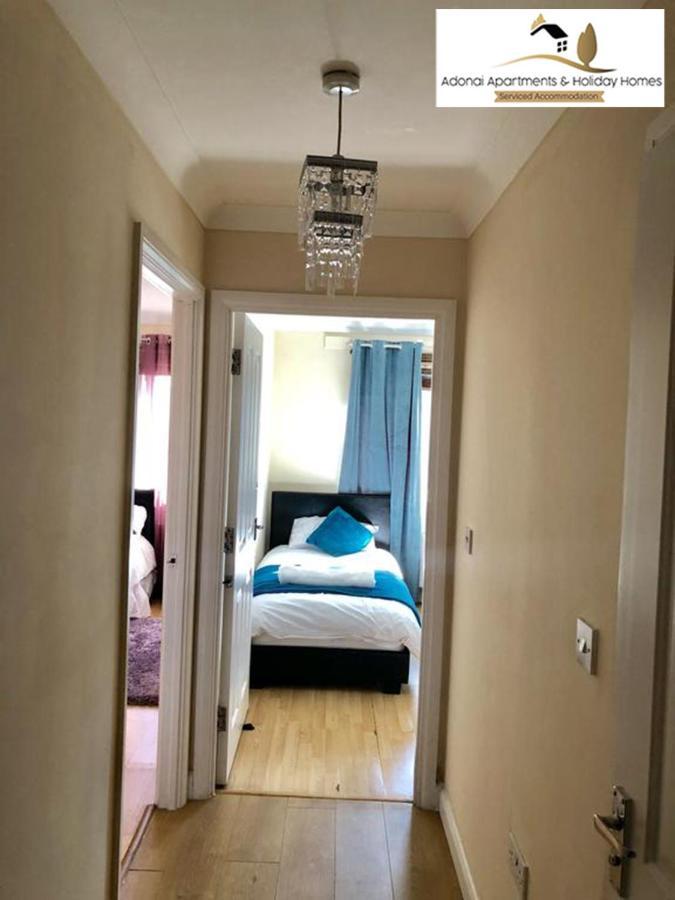 2 Bedroom Apartment At Dagenham , Adonai Serviced Accommodation, Free Wifi And Parking エクステリア 写真