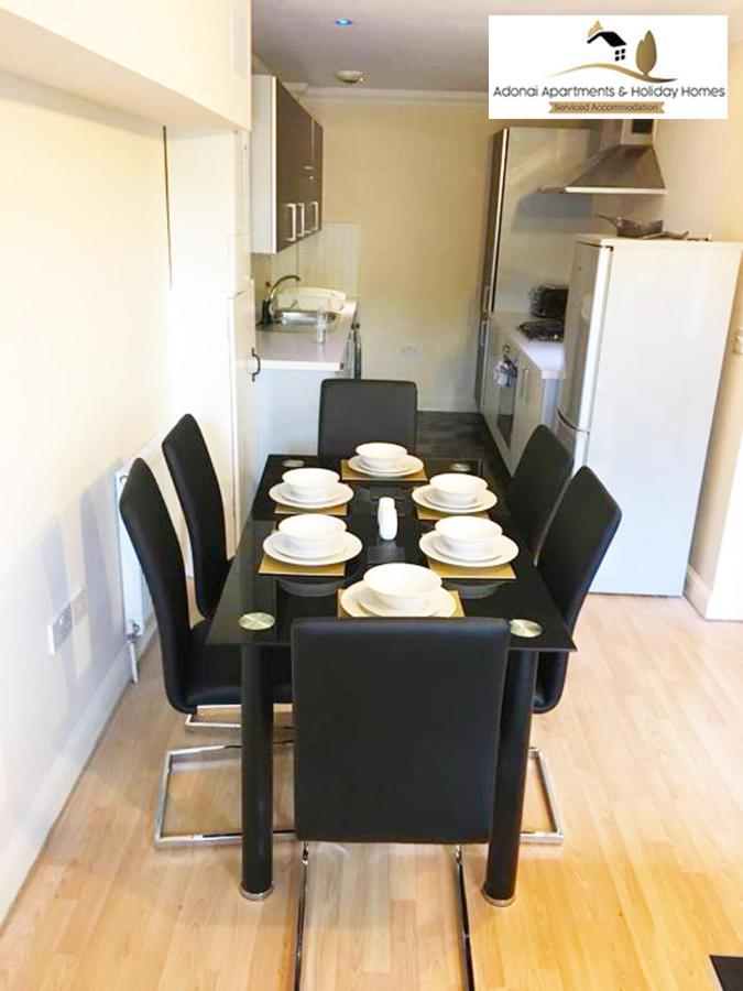 2 Bedroom Apartment At Dagenham , Adonai Serviced Accommodation, Free Wifi And Parking エクステリア 写真