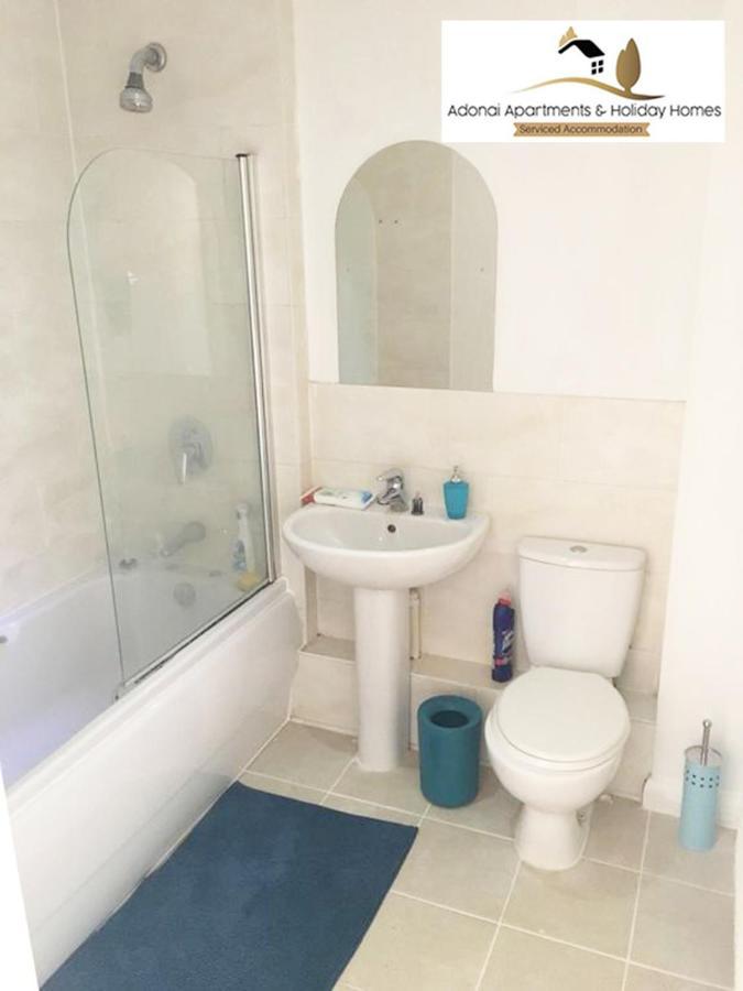 2 Bedroom Apartment At Dagenham , Adonai Serviced Accommodation, Free Wifi And Parking エクステリア 写真
